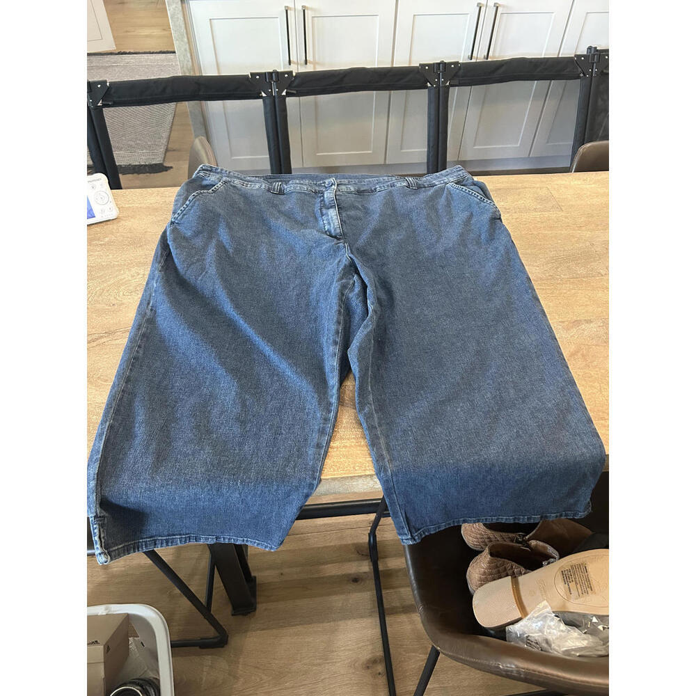 NWT Karen Scott size 24Wide Crop Jeans